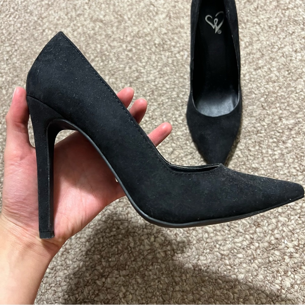 🗣️LAST CALL 11/8🗣️ Windsor - Black Suede Stilettos